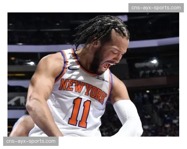 特写:尼克斯与热火比赛第三节,布伦森连续四个回合高速冲刺完成转换进攻 特写:尼克斯与热火比赛第三节,布伦森连续四个回合高速冲刺完成转换进攻